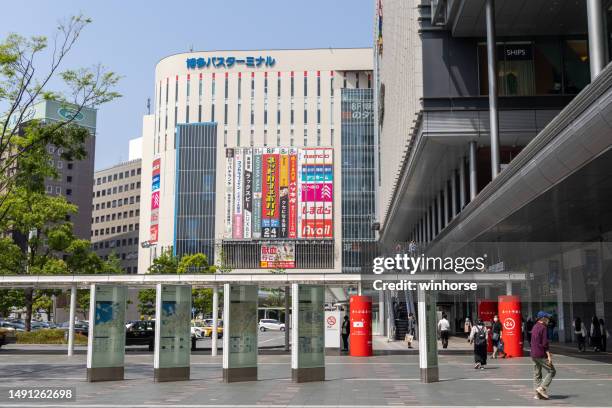 terminal de autobuses de hakata en fukuoka, japón - prefectura de fukuoka fotografías e imágenes de stock