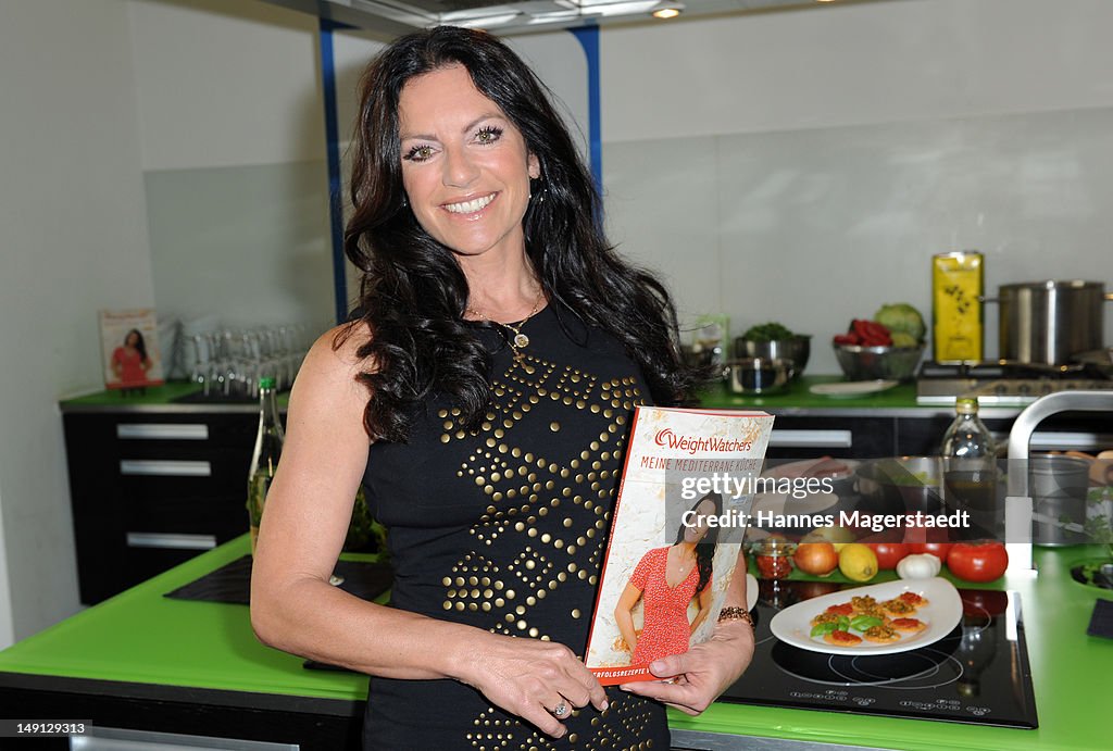 Christine Neubauer And Weight Watchers Present Cookbook