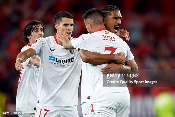 Suso Fernandez of Sevilla FC celebrates after scoring their side's first goal with his team mates during the UEFA Europa League semi-final second leg...