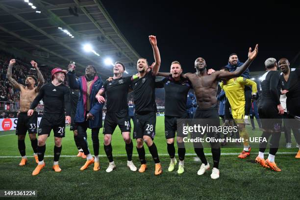 Players of West Ham United celebrate victory after the UEFA Europa Conference League semi-final second leg match between AZ Alkmaar and West Ham...