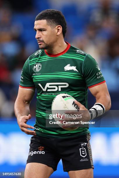 Cody Walker of the Rabbitohs warms up during the round 12 NRL match between South Sydney Rabbitohs and Parramatta Eels at Allianz Stadium on May 19,...