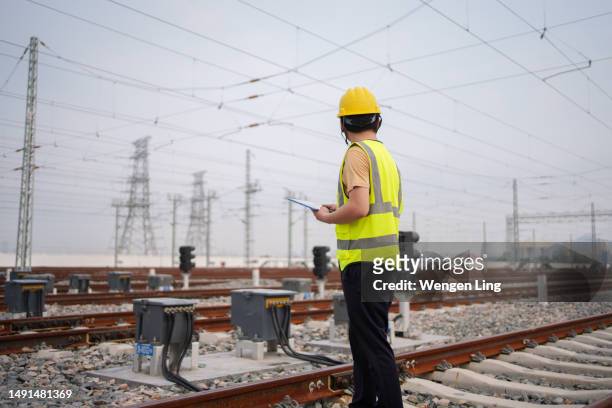 railway engineer - spoorwegvervoer stockfoto's en -beelden