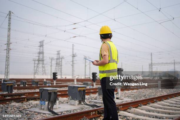 railway engineer - rangeerterrein stockfoto's en -beelden