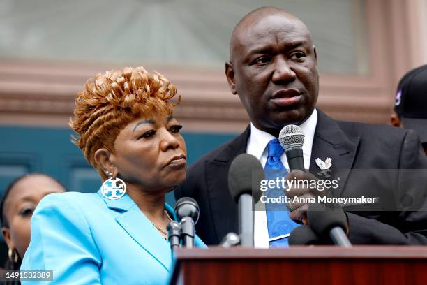 Attorney Ben Crump speaks alongside Sallamondra Robinson during a press conference on the investigation into the murder of Sallamondra's daughter...