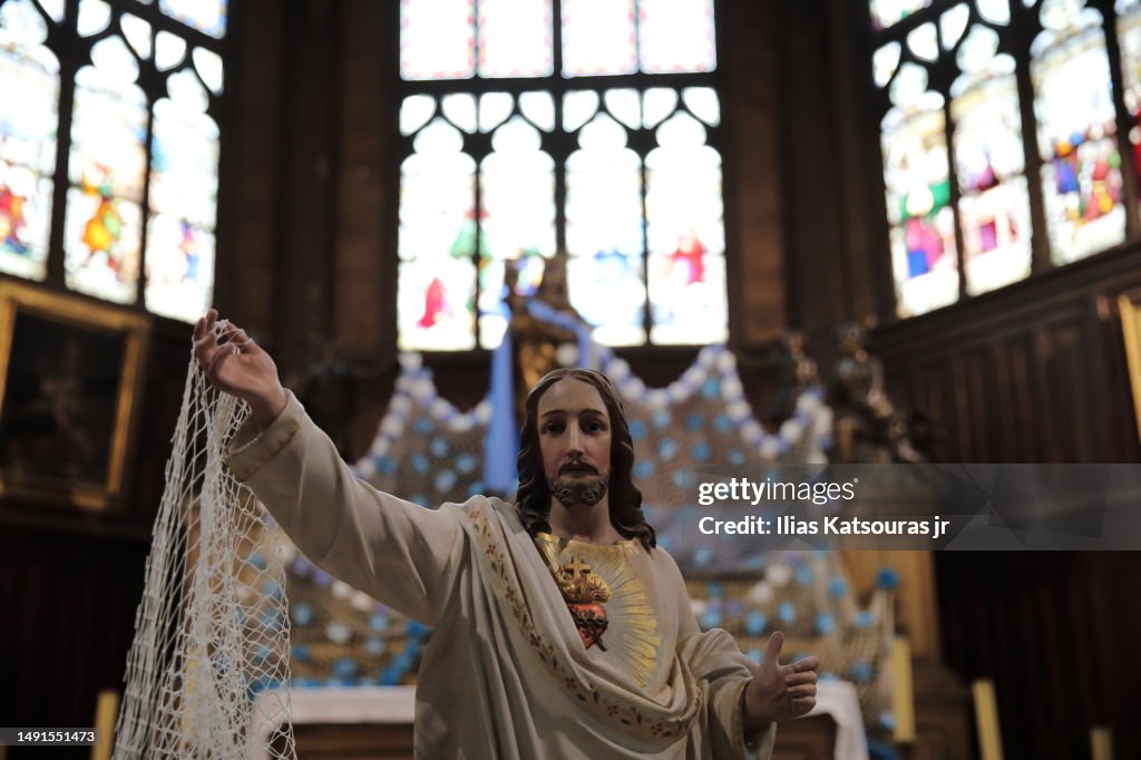 Net Jesus Statue Of Jesus Holding Fishing Net At Church Interior High-Res Stock ...