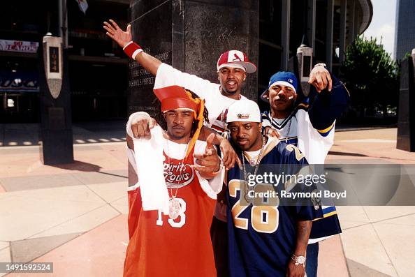 Rapper Murphy Lee of The St. Lunatics poses for photos with rapper ...