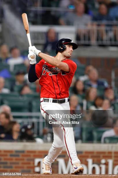 Matt Olson of the Atlanta Braves hits a home run in the eighth inning against the Seattle Mariners at Truist Park on May 19, 2023 in Atlanta, Georgia.