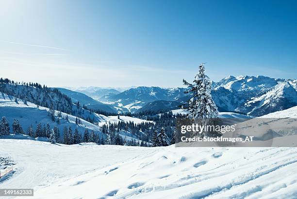 wonderful winter landscape of the austrian alps - schladming stockfoto's en -beelden