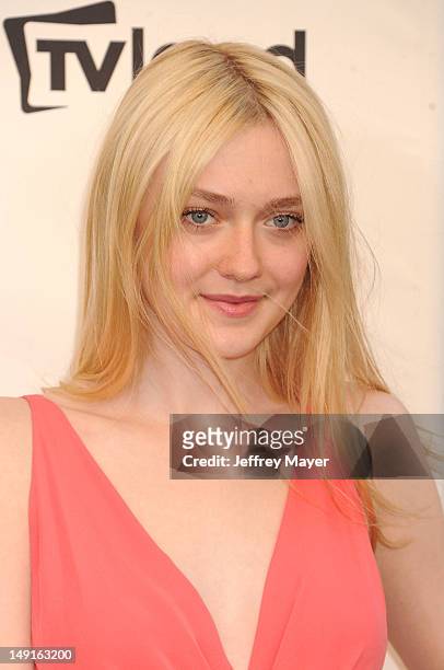 Dakota Fanning arrives at the 40th AFI Life Achievement Award honoring Shirley MacLaine at Sony Pictures Studios on June 7, 2012 in Los Angeles,...