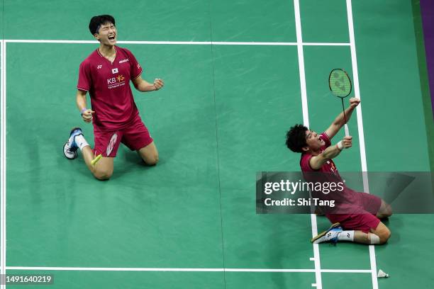 Kim Won Ho and Na Sung Seung of Korea celebrate victory in the Men's Doubles Semi Finals match against Aaron Chia and Soh Wooi Yik of Malaysia during...