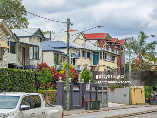 wooden houses, ute pickup truck australia - problema-della-casa foto e immagini stock