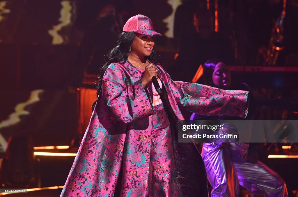Annul Singer Singer Tweet performs onstage during the 8th Annual Black Music... News ...