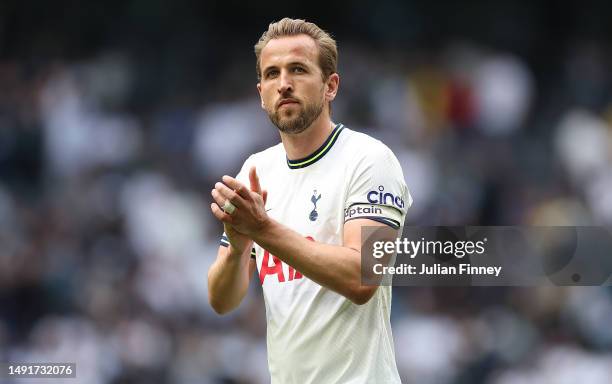 Harry Kane of Tottenham Hotspur applauds the fans after the Premier League match between Tottenham Hotspur and Brentford FC at Tottenham Hotspur...