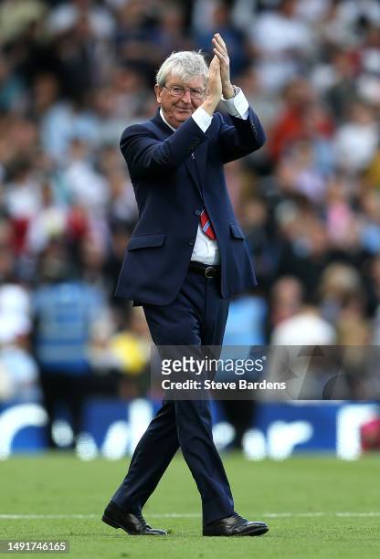 Roy Hodgson, Manager of Crystal Palace, applauds the fans after the final whistle of during the Premier League match between Fulham FC and Crystal...