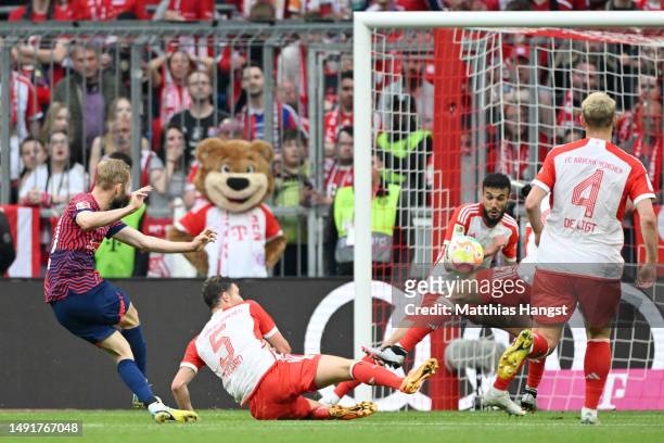 Konrad Laimer of RB Leipzig scores the team's first goal during the Bundesliga match between FC Bayern München and RB Leipzig at Allianz Arena on May...