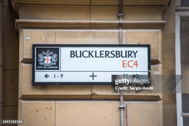 bucklersbury street sign - straatnaambord stockfoto's en -beelden