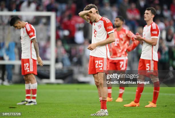 Thomas Mueller of FC Bayern Munich looks dejected after the team's defeat in the Bundesliga match between FC Bayern München and RB Leipzig at Allianz...