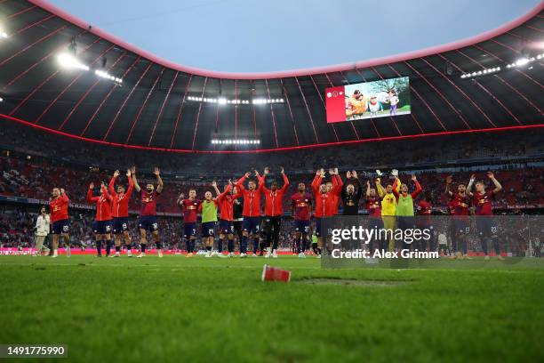 Players of RB Leipzig celebrate after the team's victory in the Bundesliga match between FC Bayern München and RB Leipzig at Allianz Arena on May 20,...