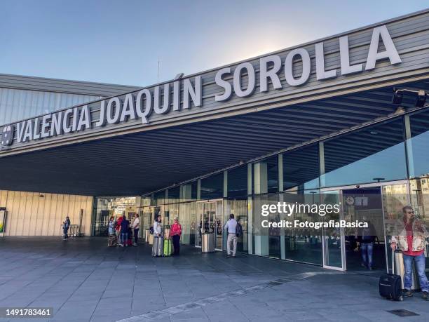 Valencia Joaquin Sorolla Railway Imagens E Fotografias De Stock Getty valencia-joaquin-sorolla-railway-imagens-e-fotografias-de-stock-getty