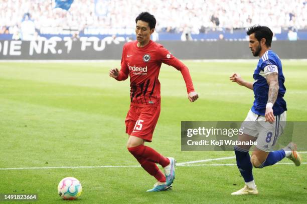 Daichi Kamada of Eintracht Frankfurt in action during the Bundesliga match between FC Schalke 04 and Eintracht Frankfurt at Veltins-Arena on May 20,...