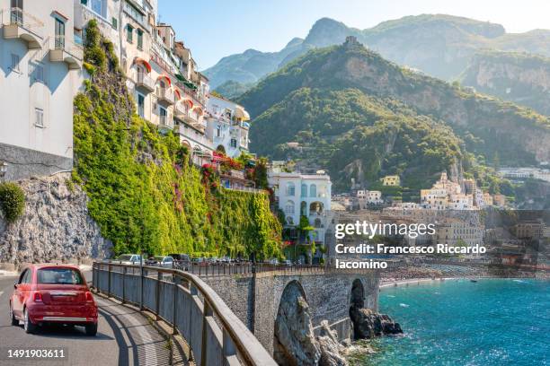 amalfi coast on the road - positano stockfoto's en -beelden