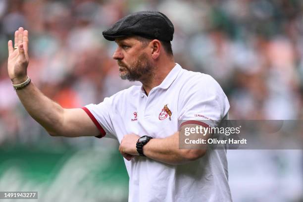 Steffen Baumgart, Head coach of 1. FC Köln reacts during the Bundesliga match between SV Werder Bremen and 1. FC Köln at Wohninvest Weserstadion on...