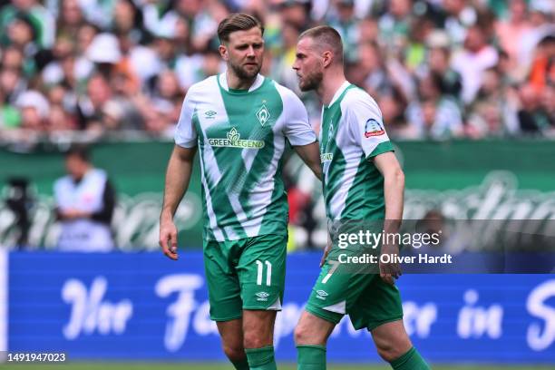 Niclas Fuellkrug and Marvin Ducksch of SV Werder Bremen looks dejected during the Bundesliga match between SV Werder Bremen and 1. FC Köln at...