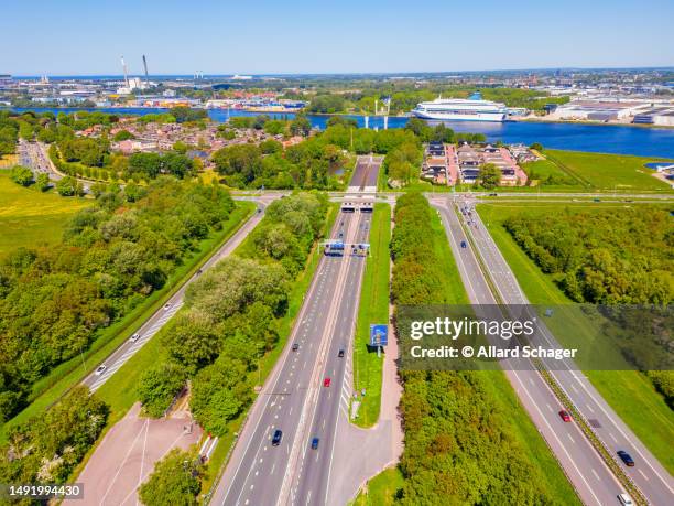aerial view on velsertunnel netherlands - 1957 stock pictures, royalty-free photos & images