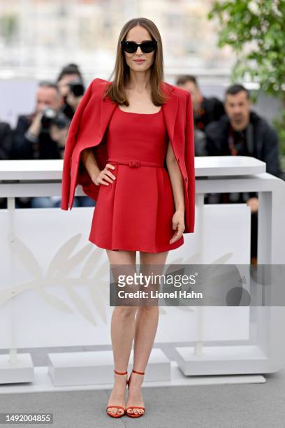 Natalie Portman attends the "May December" photocall at the 76th annual Cannes film festival at Palais des Festivals on May 21, 2023 in Cannes,...