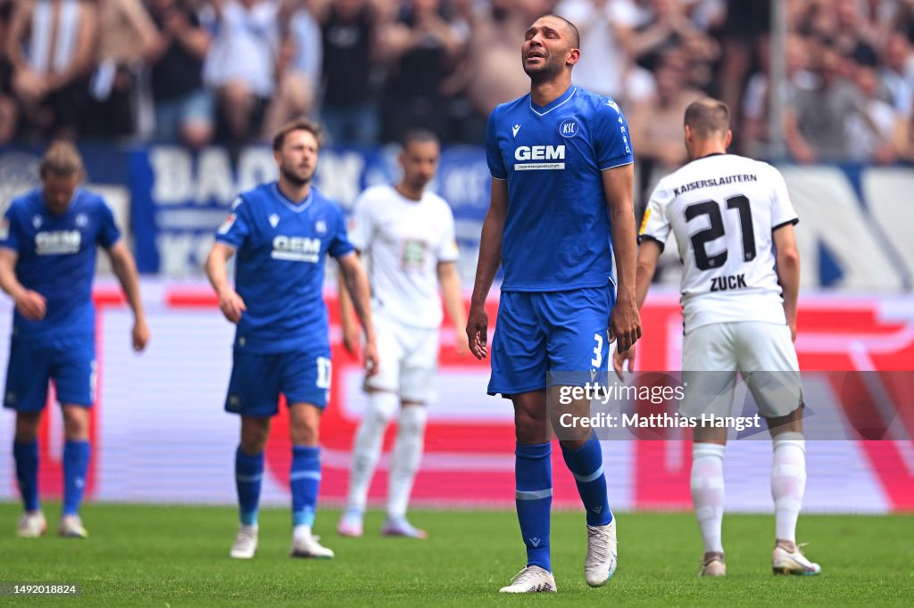 Karlsruher SC v 1. FC Kaiserslautern - Second Bundesliga