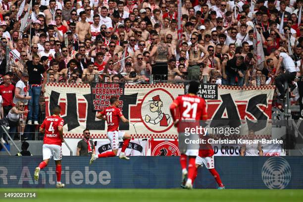 Marcus Ingvartsen of 1.FSV Mainz 05 celebrates after scoring the team's first goal during the Bundesliga match between 1. FSV Mainz 05 and VfB...