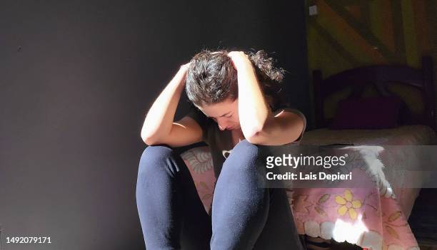 depressed and anxious woman - brain fog stock pictures, royalty-free photos & images