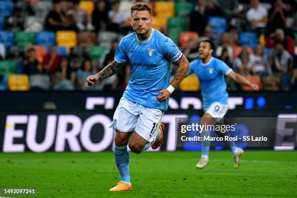 Ciro Immobile of SS Lazio celebrates an opening goal a penalty with his team mates during the Serie A match between Udinese Calcio and SS Lazio at...