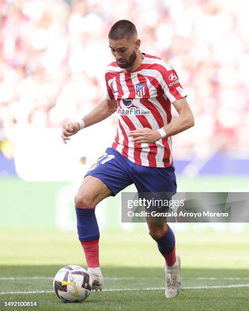 Yannick Carrasco of Atletico de Madrid controls the ball during the LaLiga Santander match between Atletico de Madrid and CA Osasuna at Civitas...