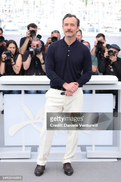 Jude Law attends the "Firebrand " photocall at the 76th annual Cannes film festival at Palais des Festivals on May 22, 2023 in Cannes, France.