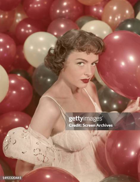 Donon Reed Donna Reed portrait, 1955 posing by balloons. News Photo - Getty Images