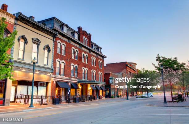 cedar falls, iowa - high street stock-fotos und bilder