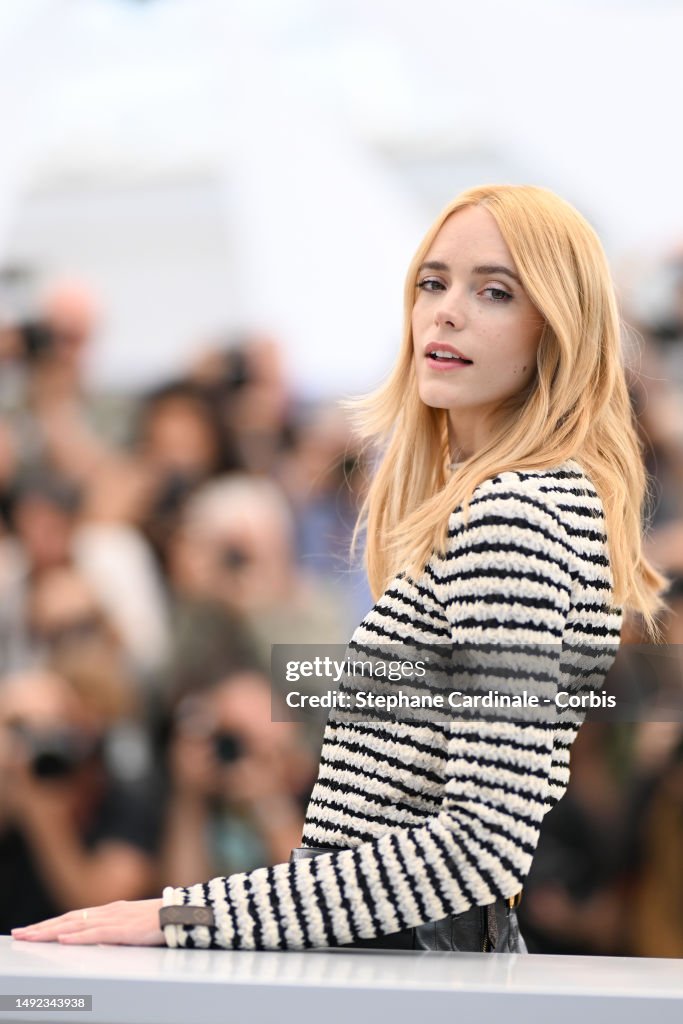 Stacy Martin attends the "Bonnard Pierre and Marthe" photocall at the