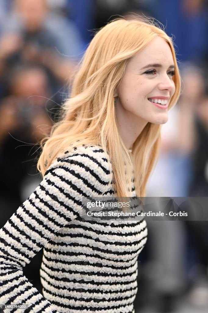 Stacy Martin attends the "Bonnard Pierre and Marthe" photocall at the