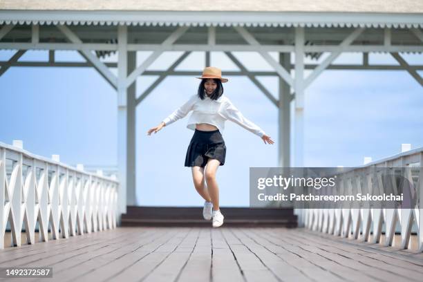 travel - feet run in ocean stock pictures, royalty-free photos & images