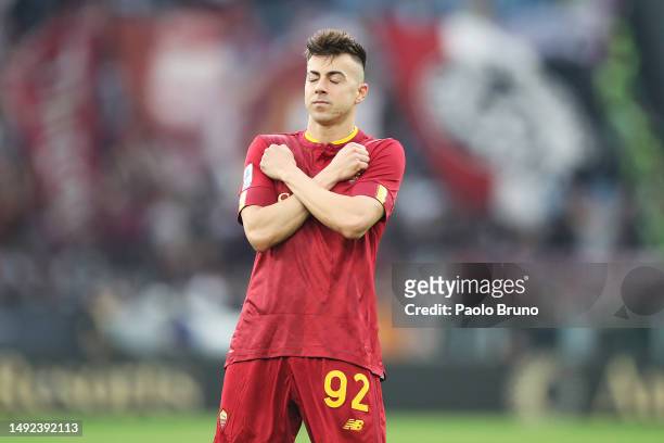 Stephan El Shaarawy of AS Roma celebrates after scoring the team's first goal during the Serie A match between AS Roma and Salernitana at Stadio...