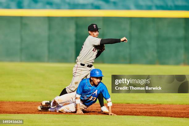 Throwing Tp First Base The Second Man Photos and Premium High Res Pictures - Getty Images