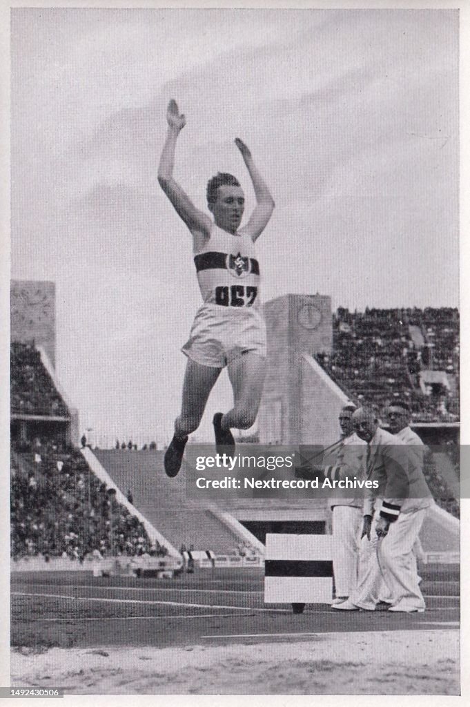 Collectible vintage German cigarette card, 1936 Berlin Olympics