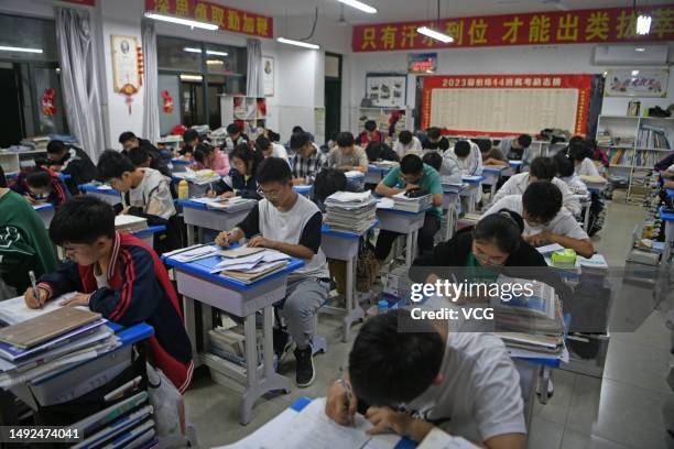 Chinese Study Routine China High School Photos and Premium High Res Pictures - Getty Images