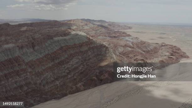 danxia landform in aksu, xinjiang, china - 美國 stock pictures, royalty-free photos & images