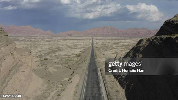 danxia landform in aksu, xinjiang, china - 美國 stock pictures, royalty-free photos & images