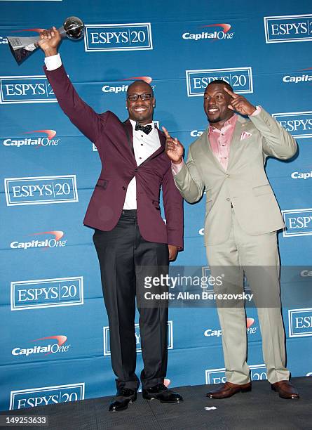 Players Vernon Davis and Patrick Willis of the San Francisco 49ers pose in the press room during the 2012 ESPY Awards at Nokia Theatre L.A. Live on...