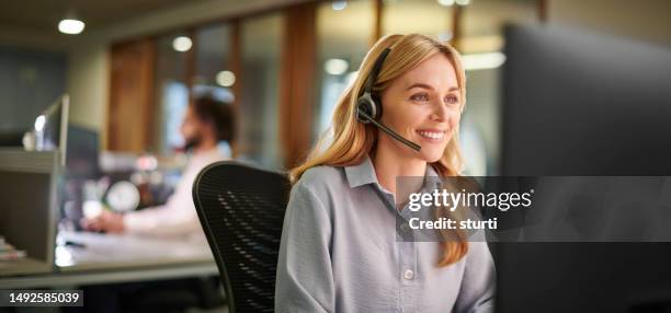 friendly customer service - hotline stock pictures, royalty-free photos & images