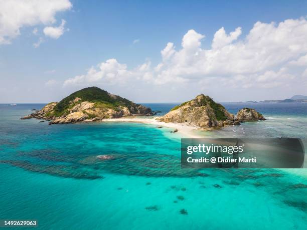 tokashiki island in okinawa in japan - okinawa blue sky beach landscape stock-fotos und bilder