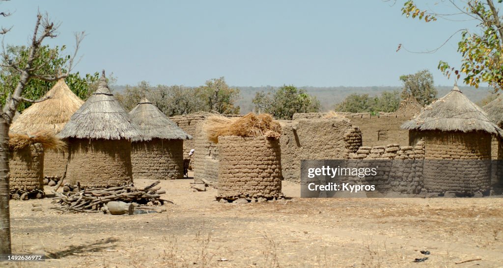 African Homes Or Mud Huts In Sahara Desert Niger, Africa